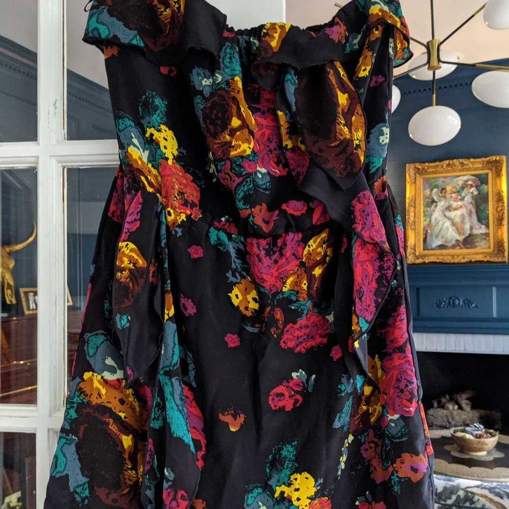 GLAM strapless floral dress w/ruffle detail SzM